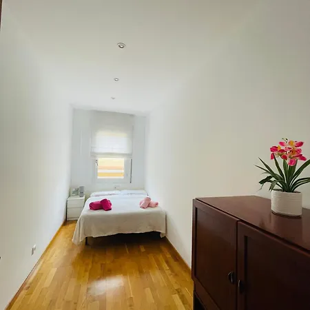 Room Barcelona Апартаменты *
